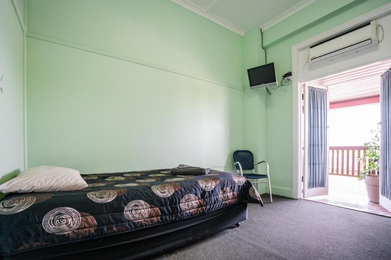 Commercial Hotel Clermont Zewnętrze zdjęcie
